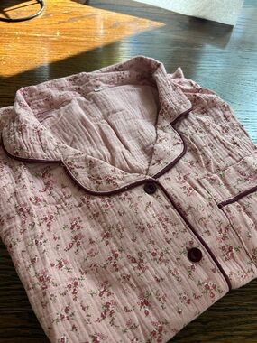 Bridesmaid Pajamas!! Pink Floral Quilted Pajama Top with Burgundy Piping